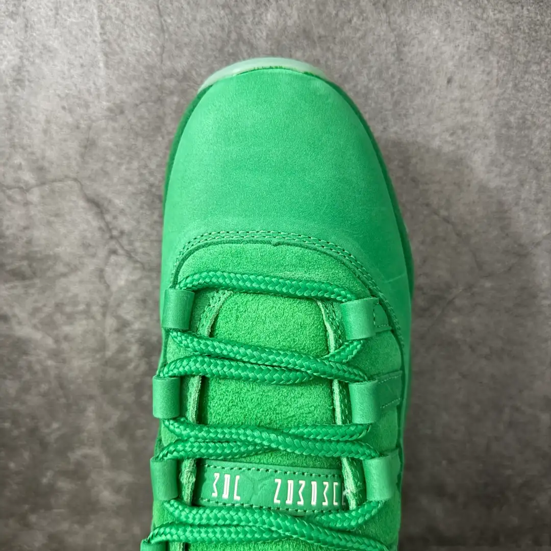 Air Jordan 11 - Image 9