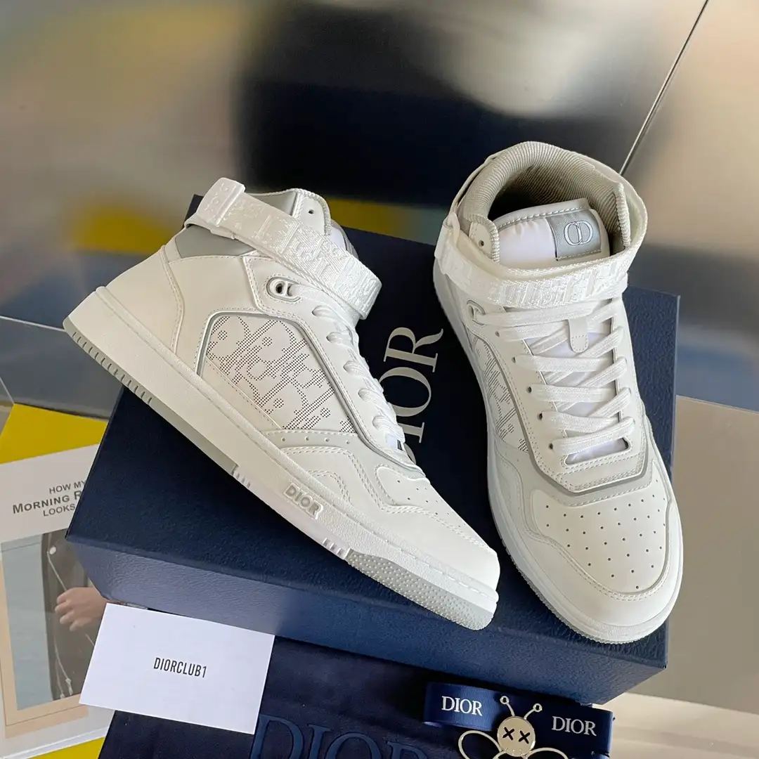 Dior B27 - Image 1