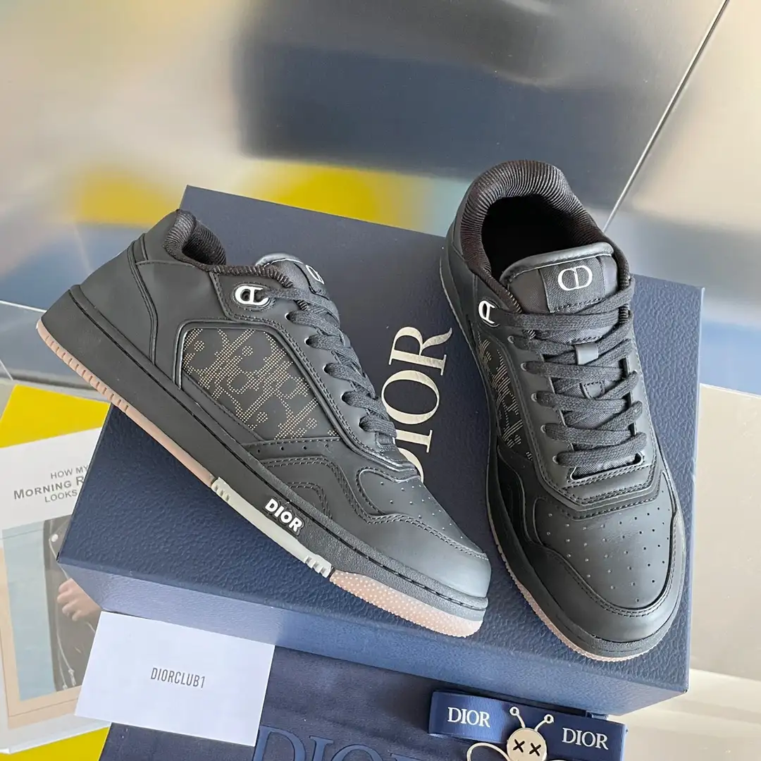Dior B27 - Image 1