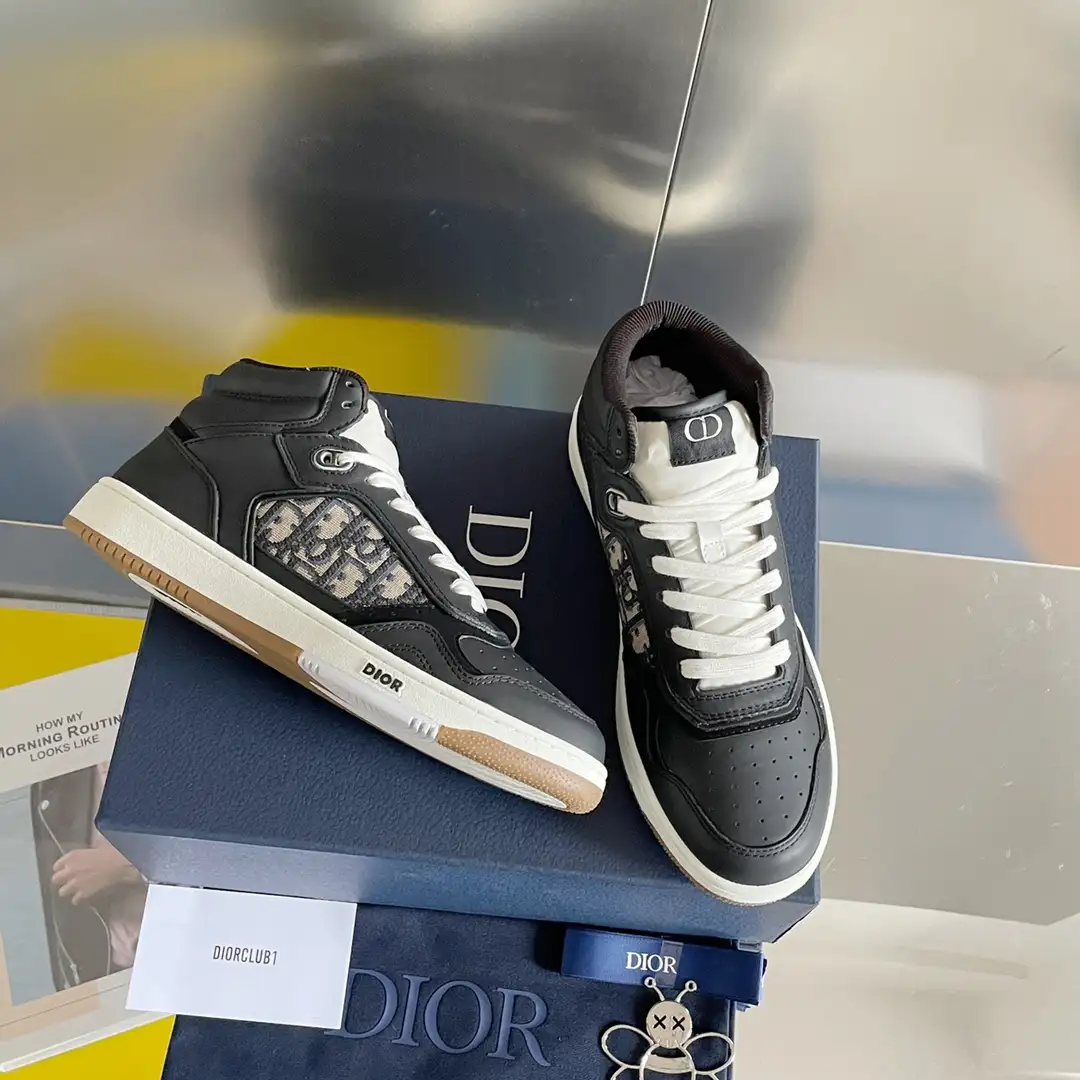 Dior B27 - Image 1