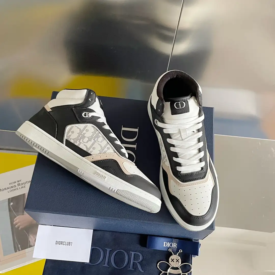 Dior B27 - Image 1