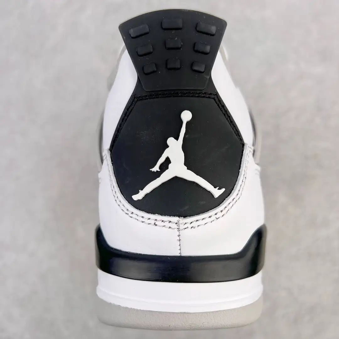 Air Jordan 4 - Image 3
