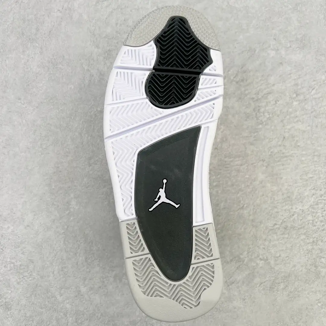 Air Jordan 4 - Image 5