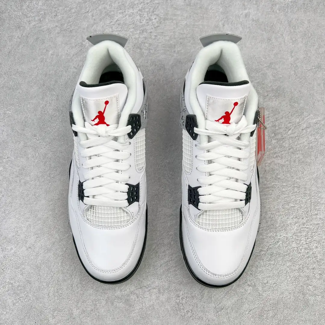Air Jordan 4 - Image 4