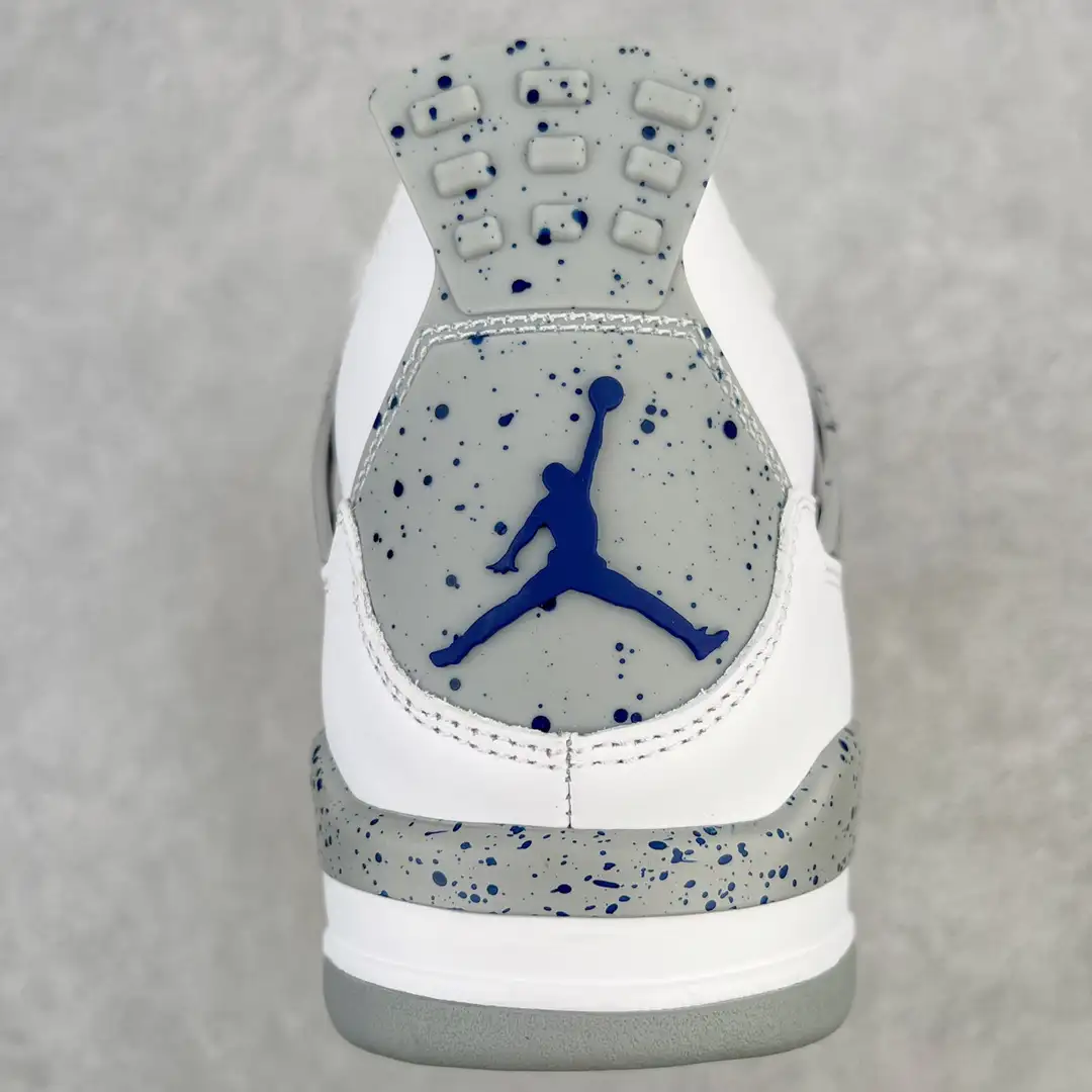 Air Jordan 4 - Image 4