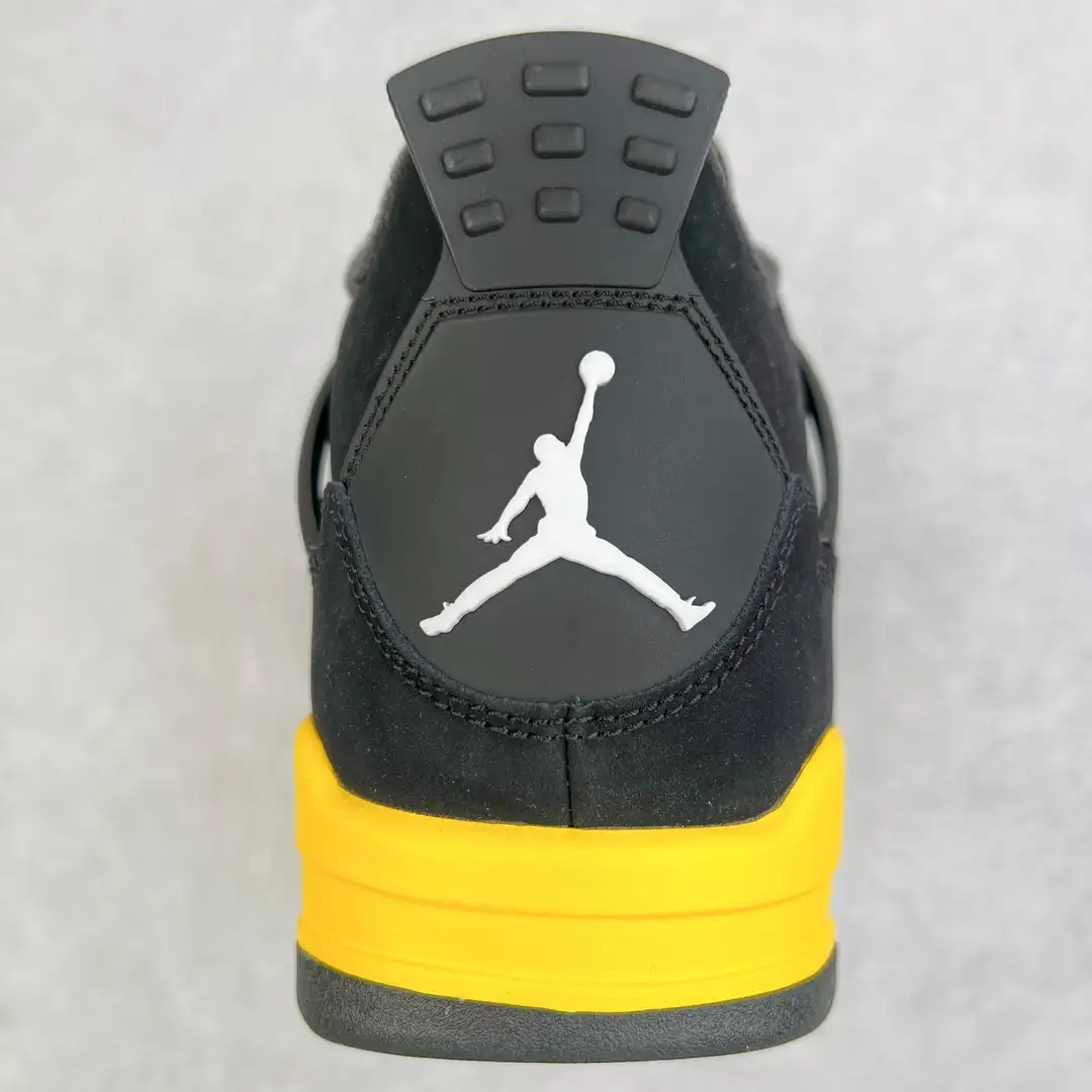 Air Jordan 4 - Image 4
