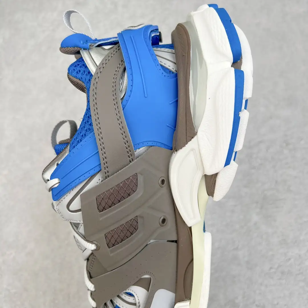 Balenciaga Track LED Trainers - Image 3