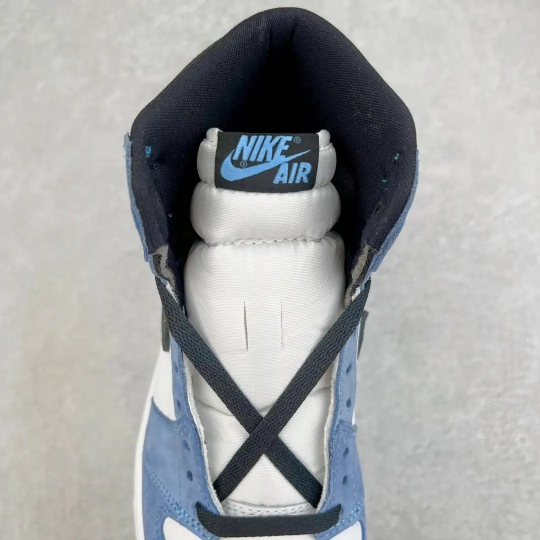 Air Jordan - Image 2
