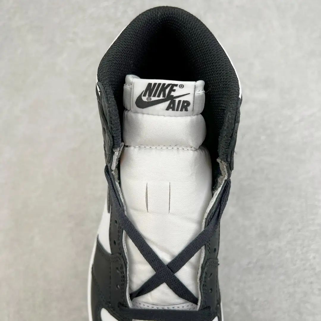 Air Jordan - Image 3