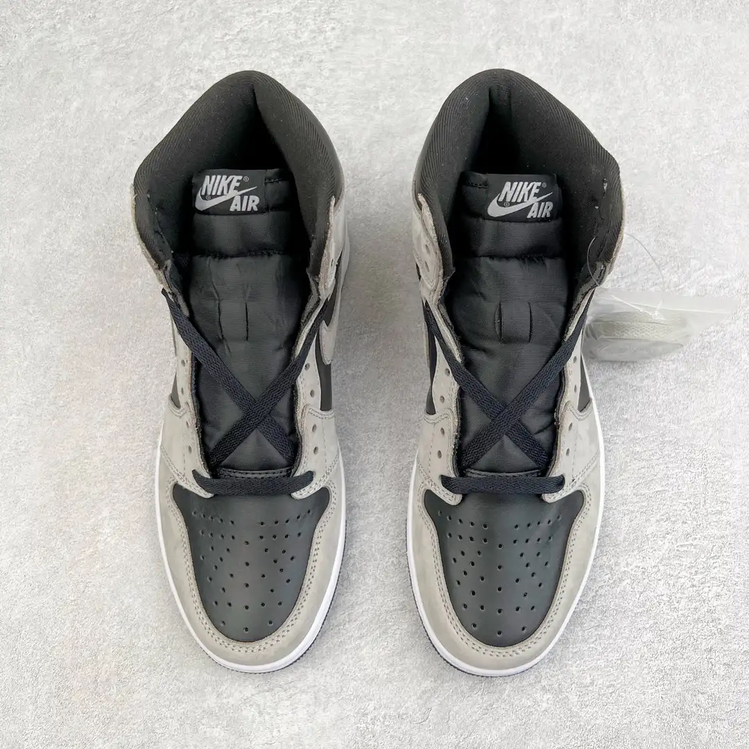 Air Jordan - Image 2