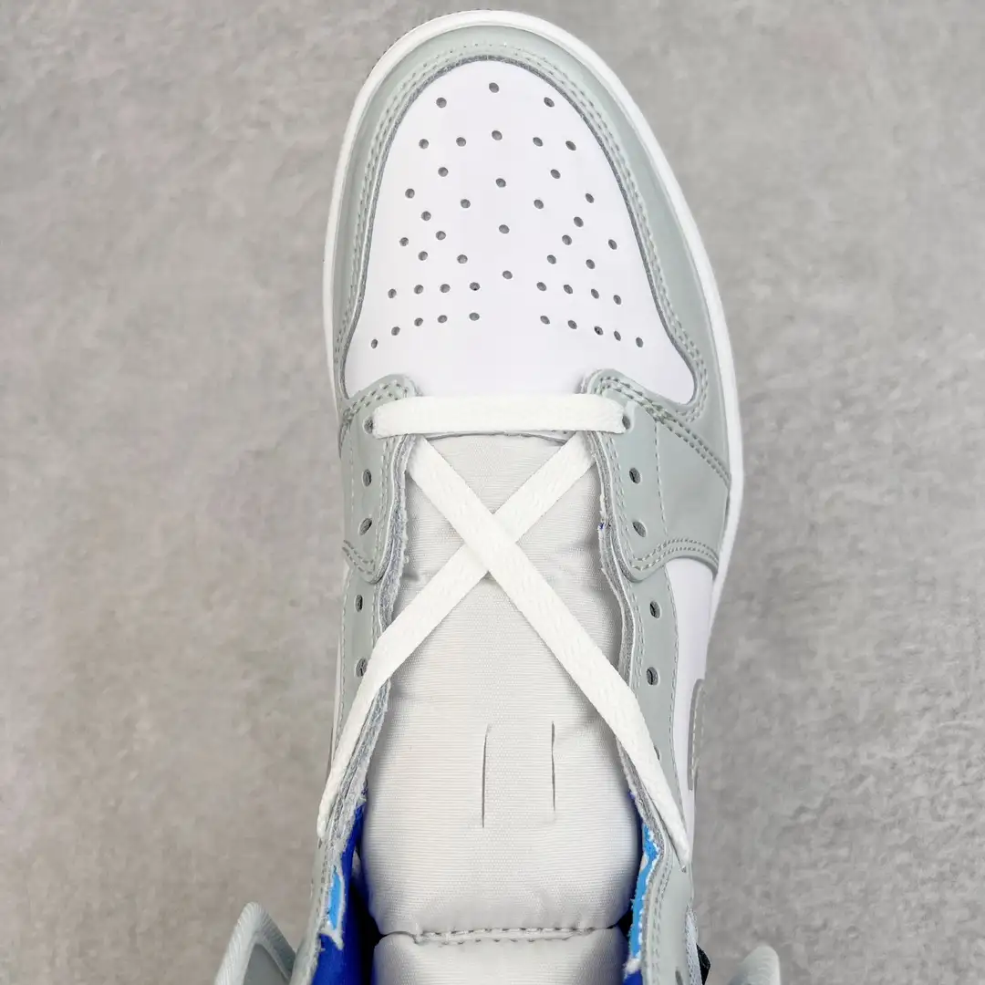 Air Jordan - Image 2