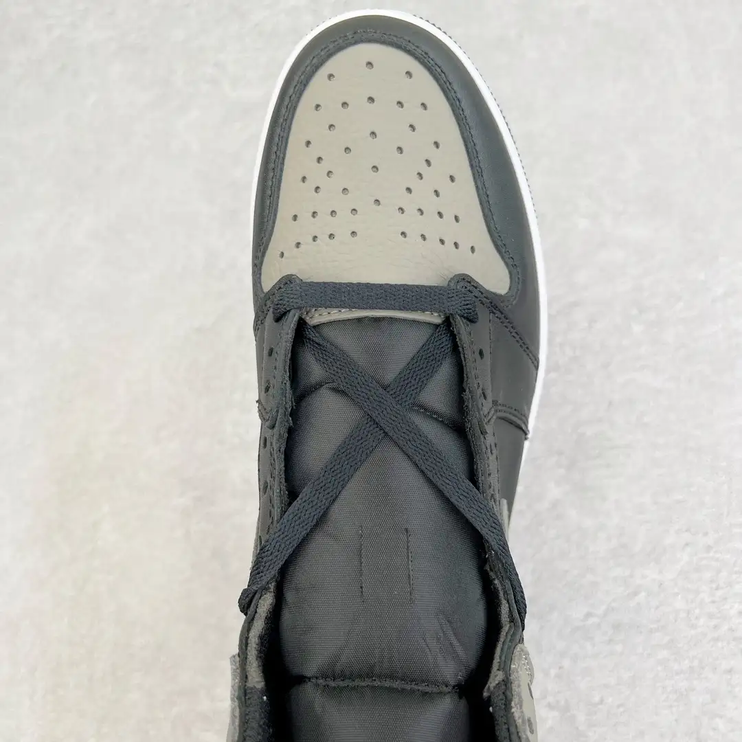 Air Jordan - Image 3