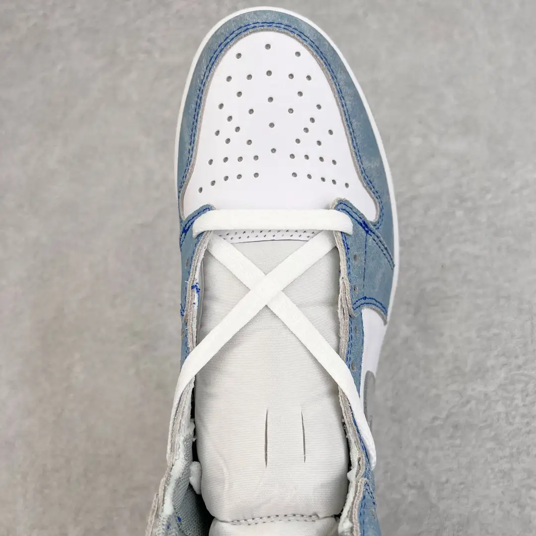 Air Jordan - Image 2