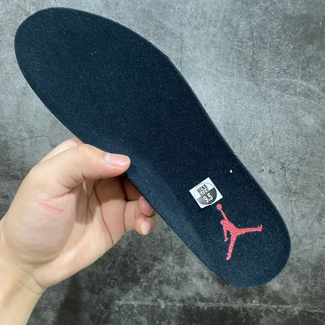 Air Jordan - Image 2