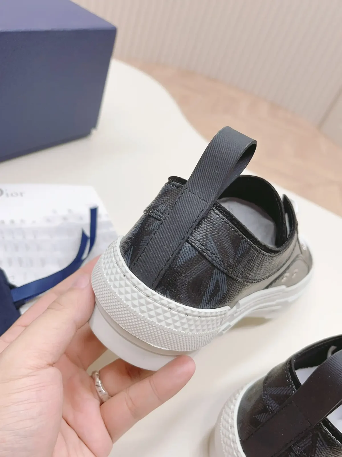 Dior B23 - Image 9