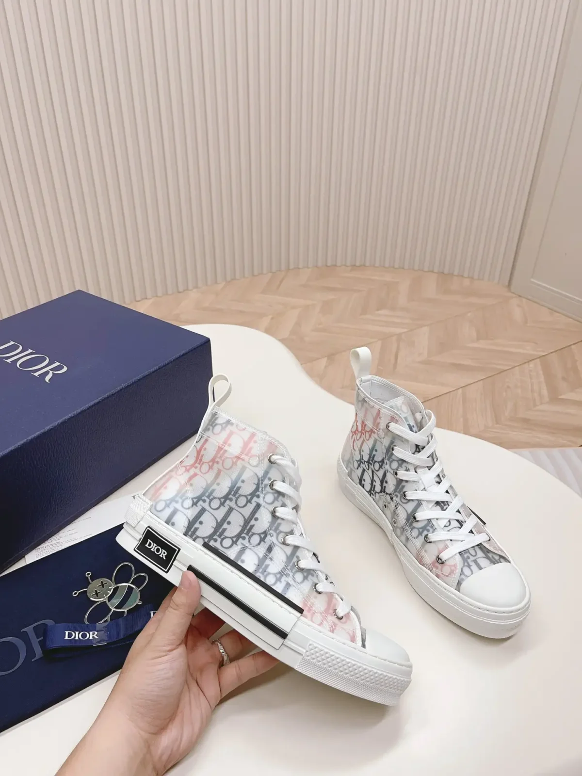 Dior B23 - Image 1