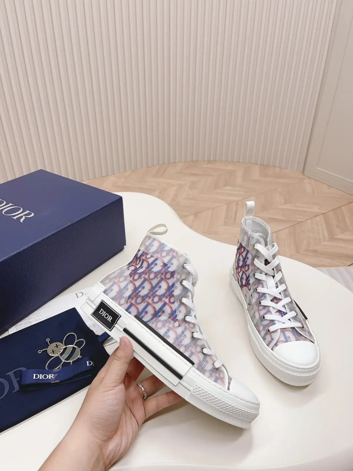 Dior B23 - Image 1