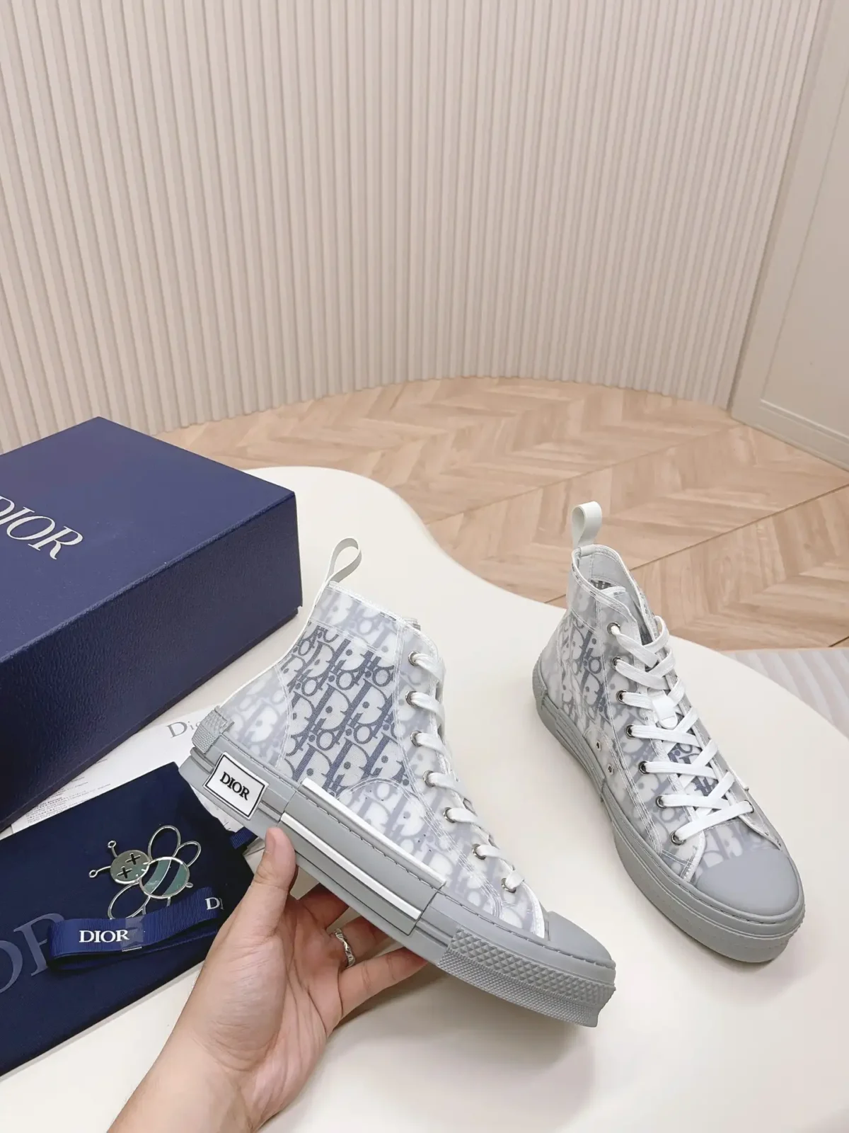 Dior B23 - Image 1