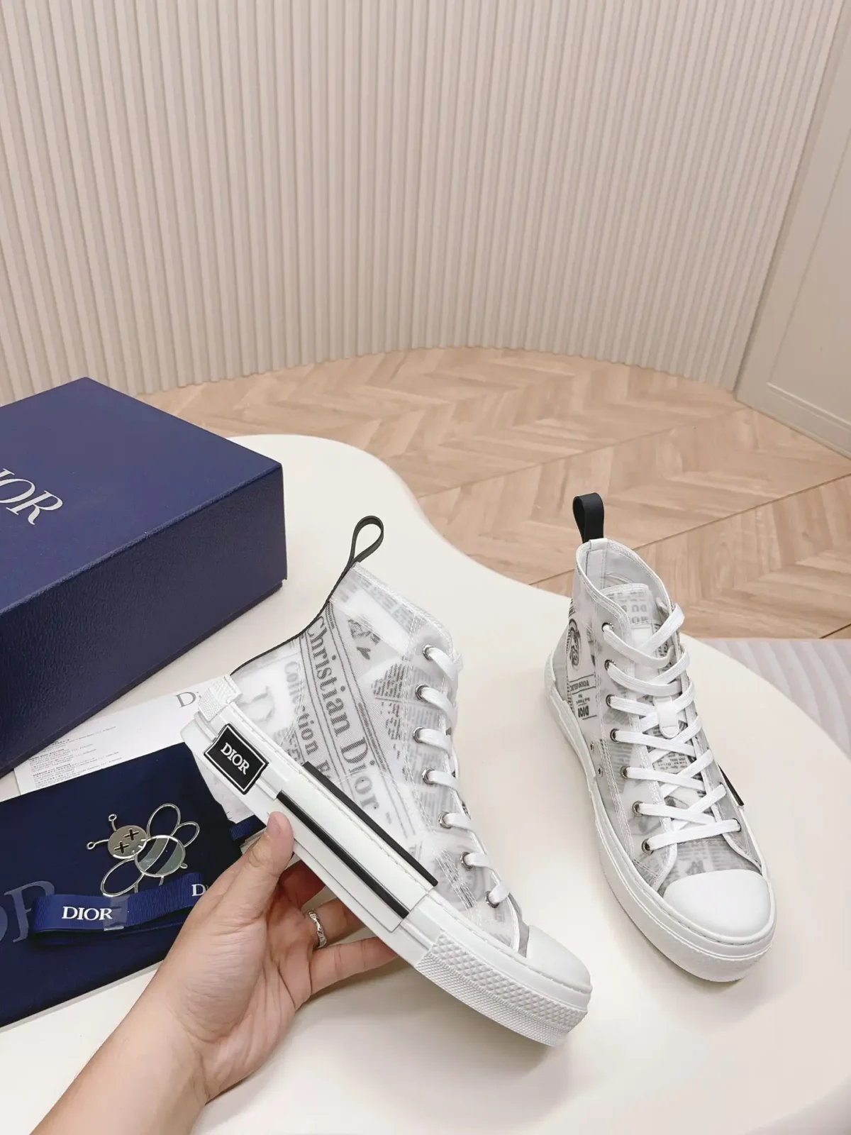 Dior B23 - Image 1
