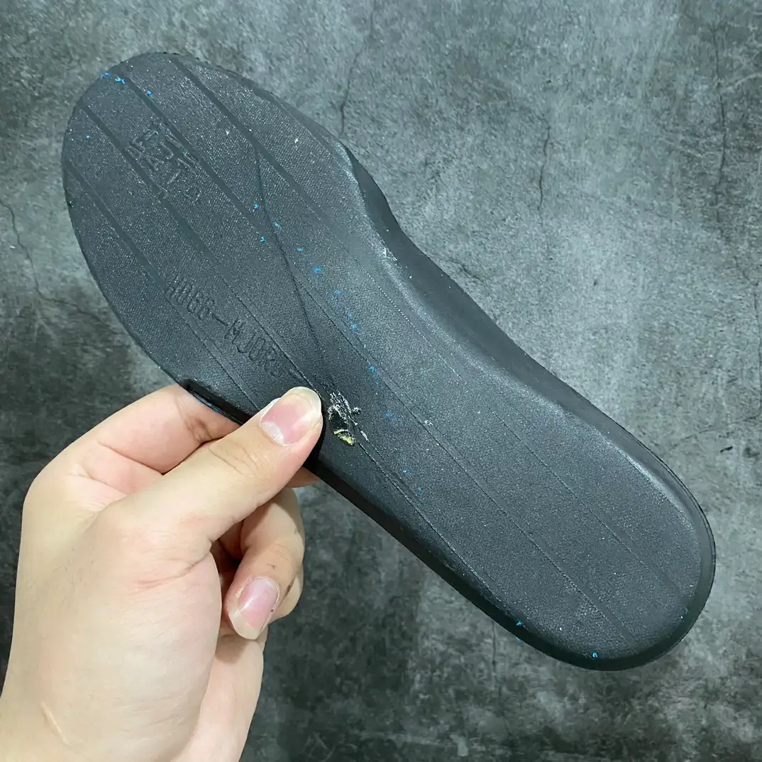 Air Jordan - Image 3