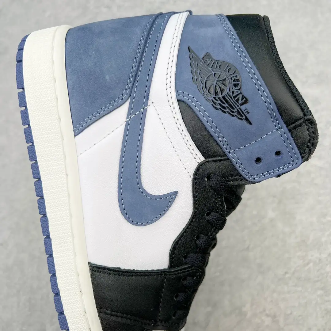 Air Jordan - Image 2