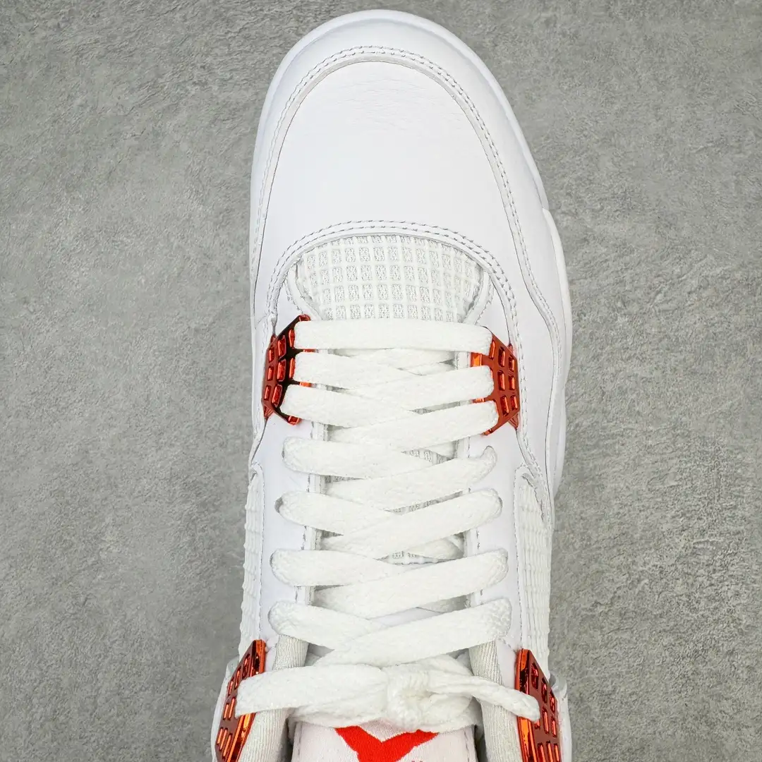 Air Jordan 4 - Image 4