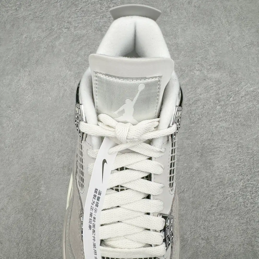 Air Jordan 4 - Image 2