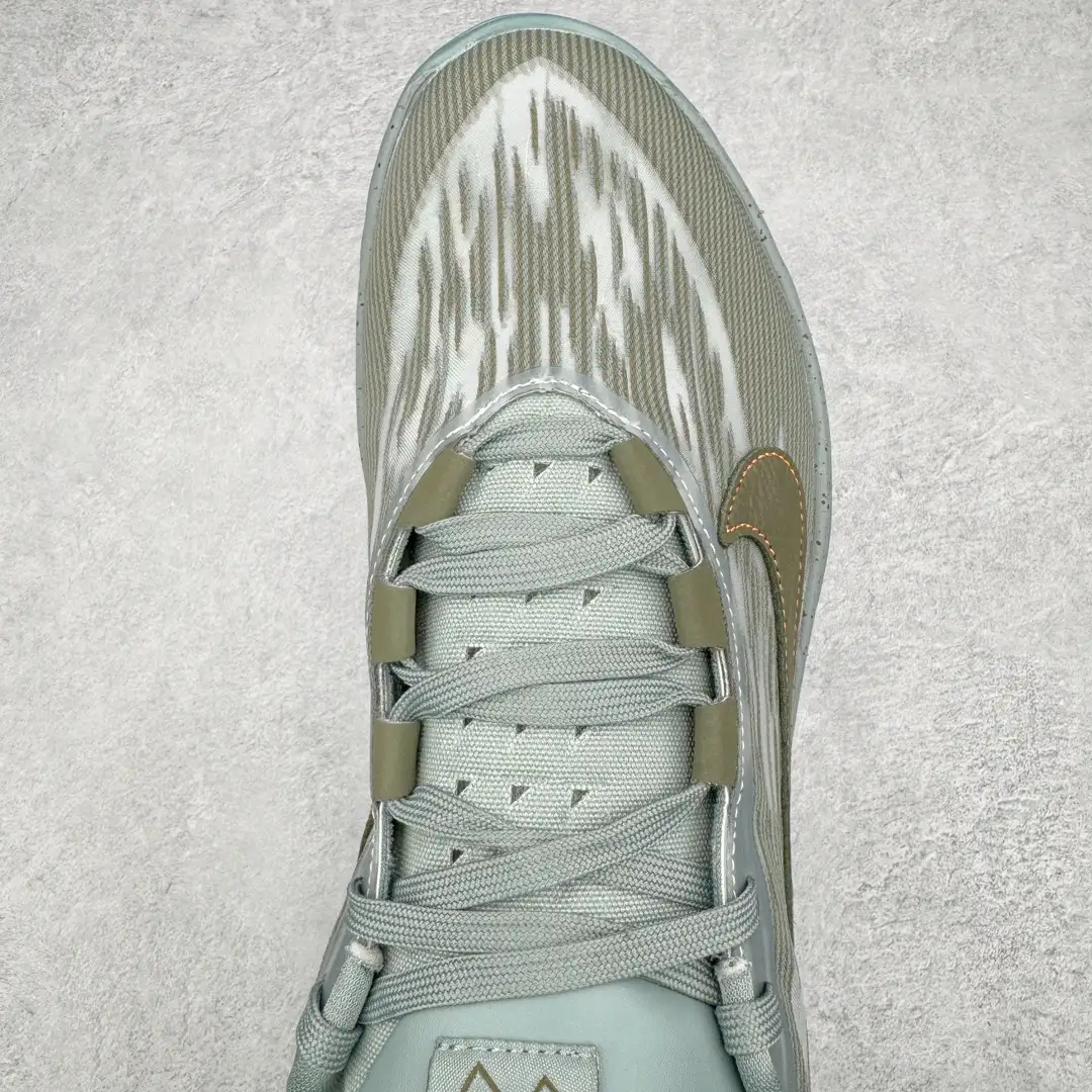 GT Cut Basketball Shoes - Image 4