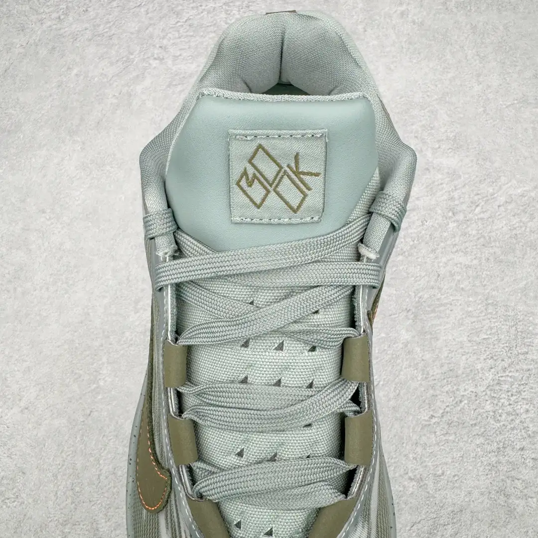 GT Cut Basketball Shoes - Image 6