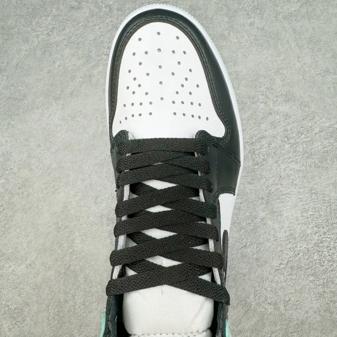 Air Jordan - Image 3