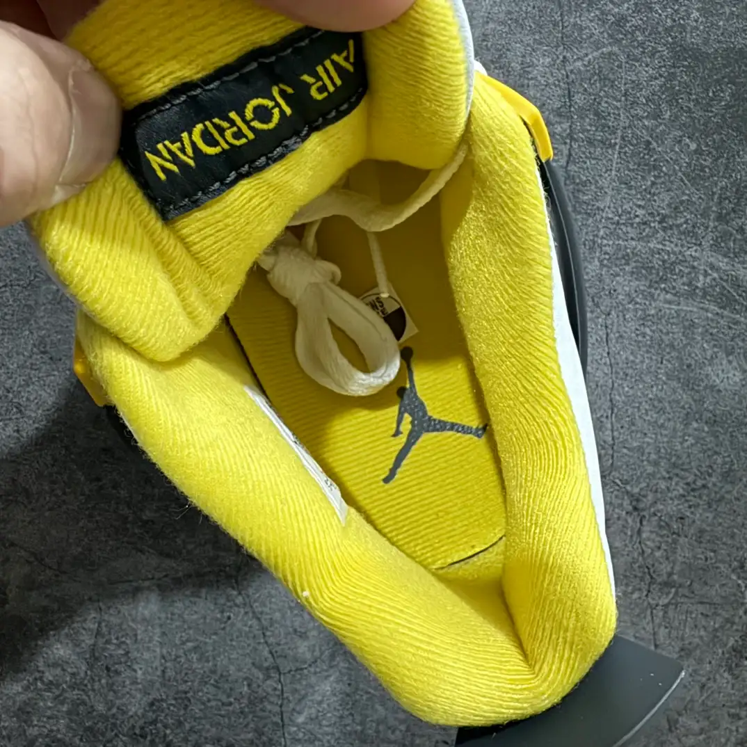 Air Jordan - Image 9