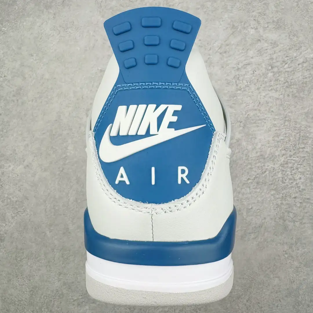Air Jordan 4 - Image 4