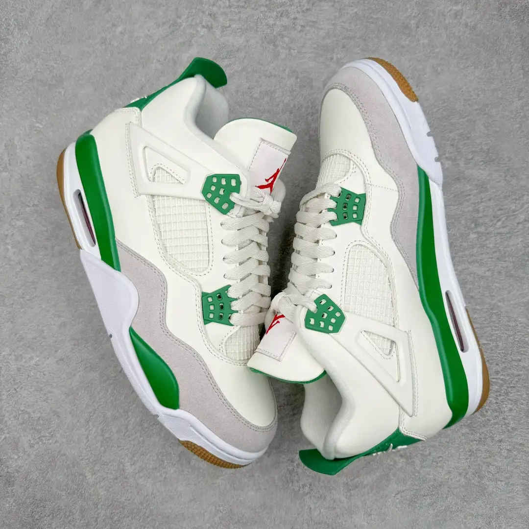 Air Jordan 4 - Image 3
