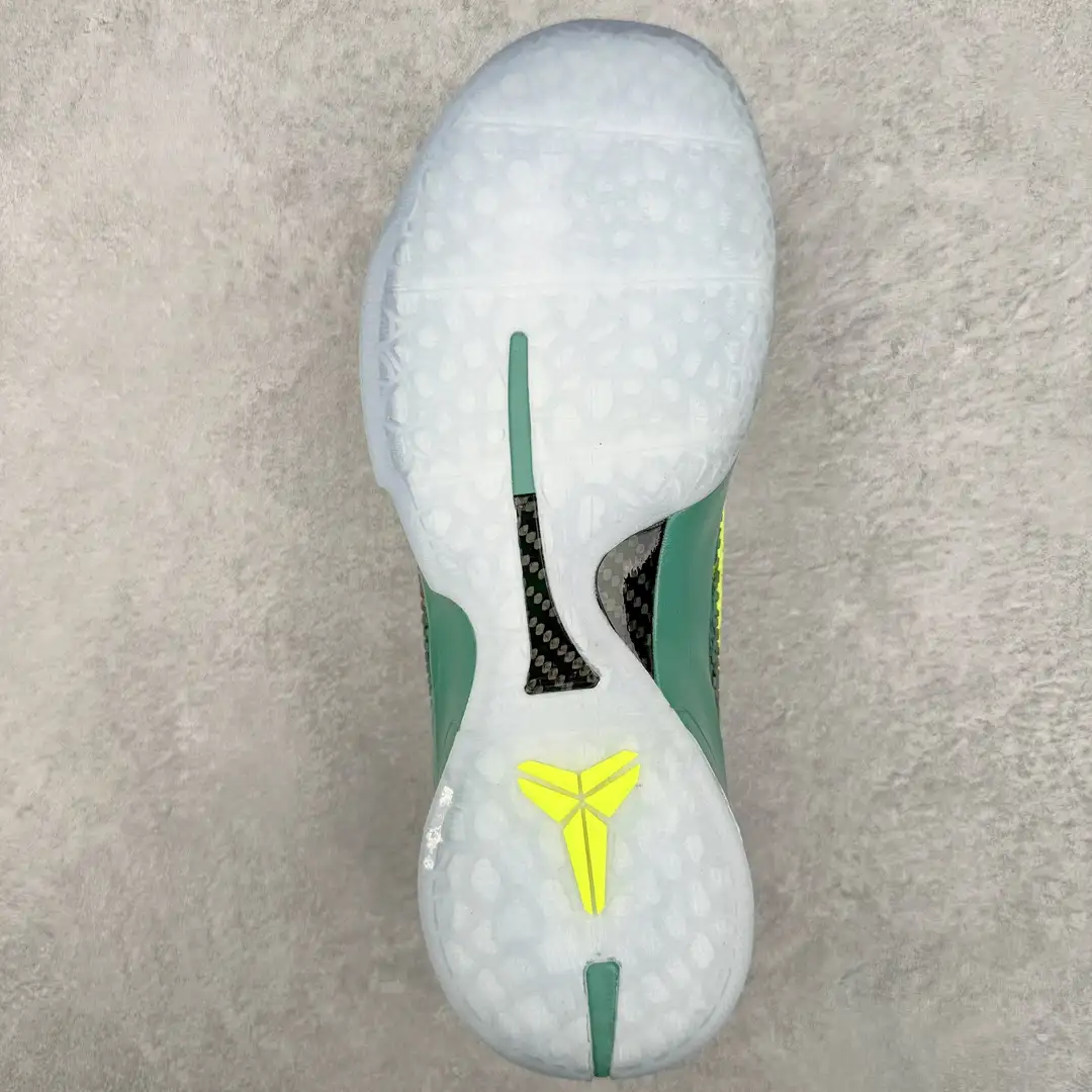 Kobe Basketball Shoes - Image 9
