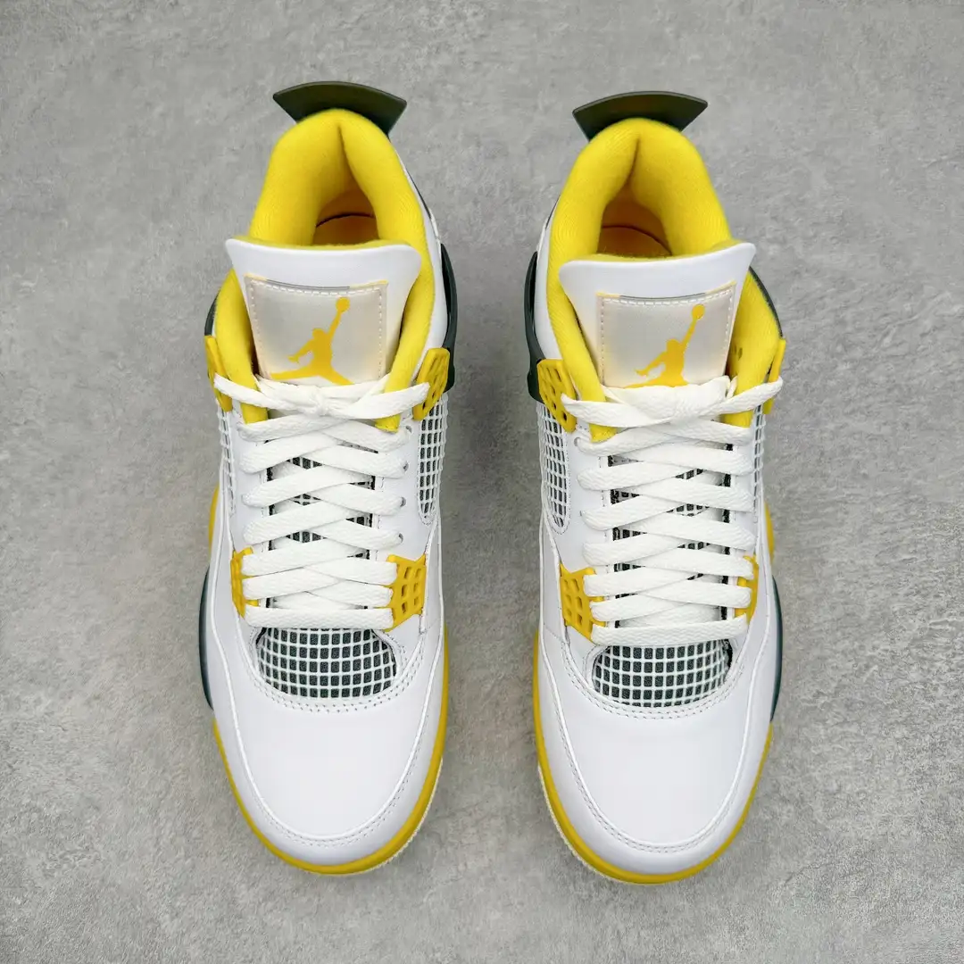 Air Jordan 4 - Image 2