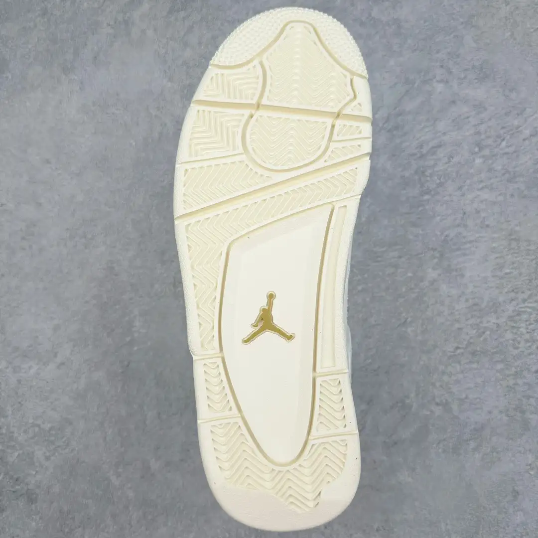 Air Jordan 4 - Image 4
