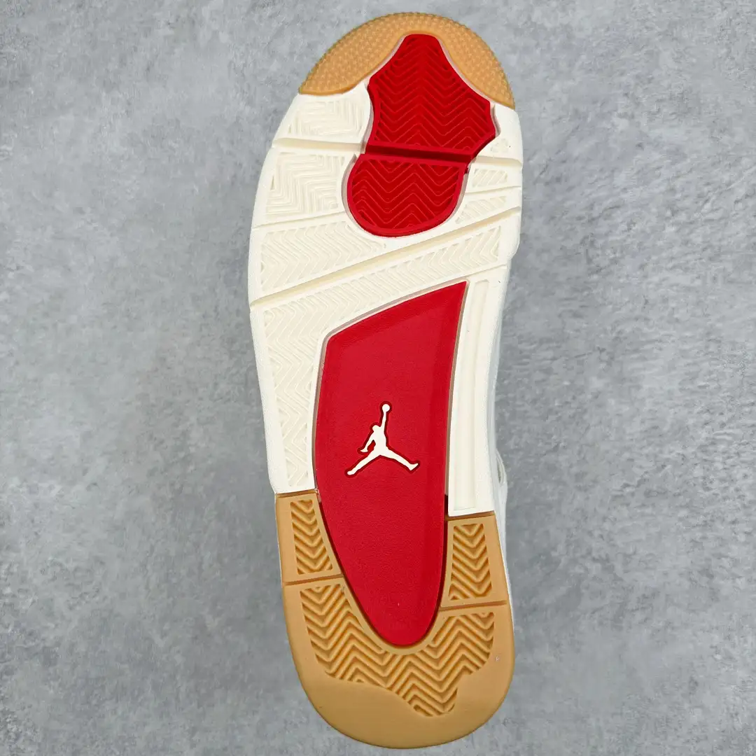 Air Jordan 4 - Image 4
