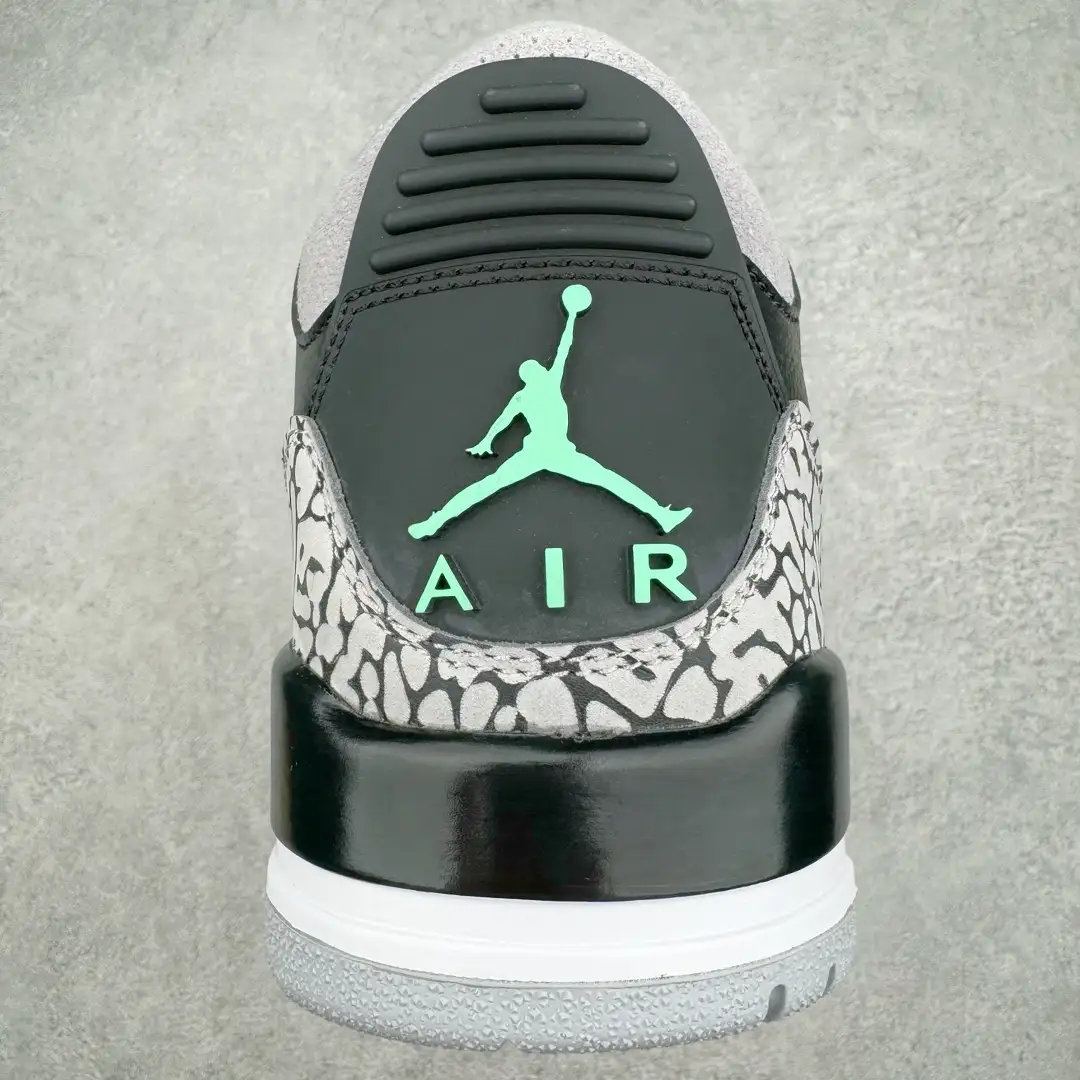 Air Jordan - Image 3