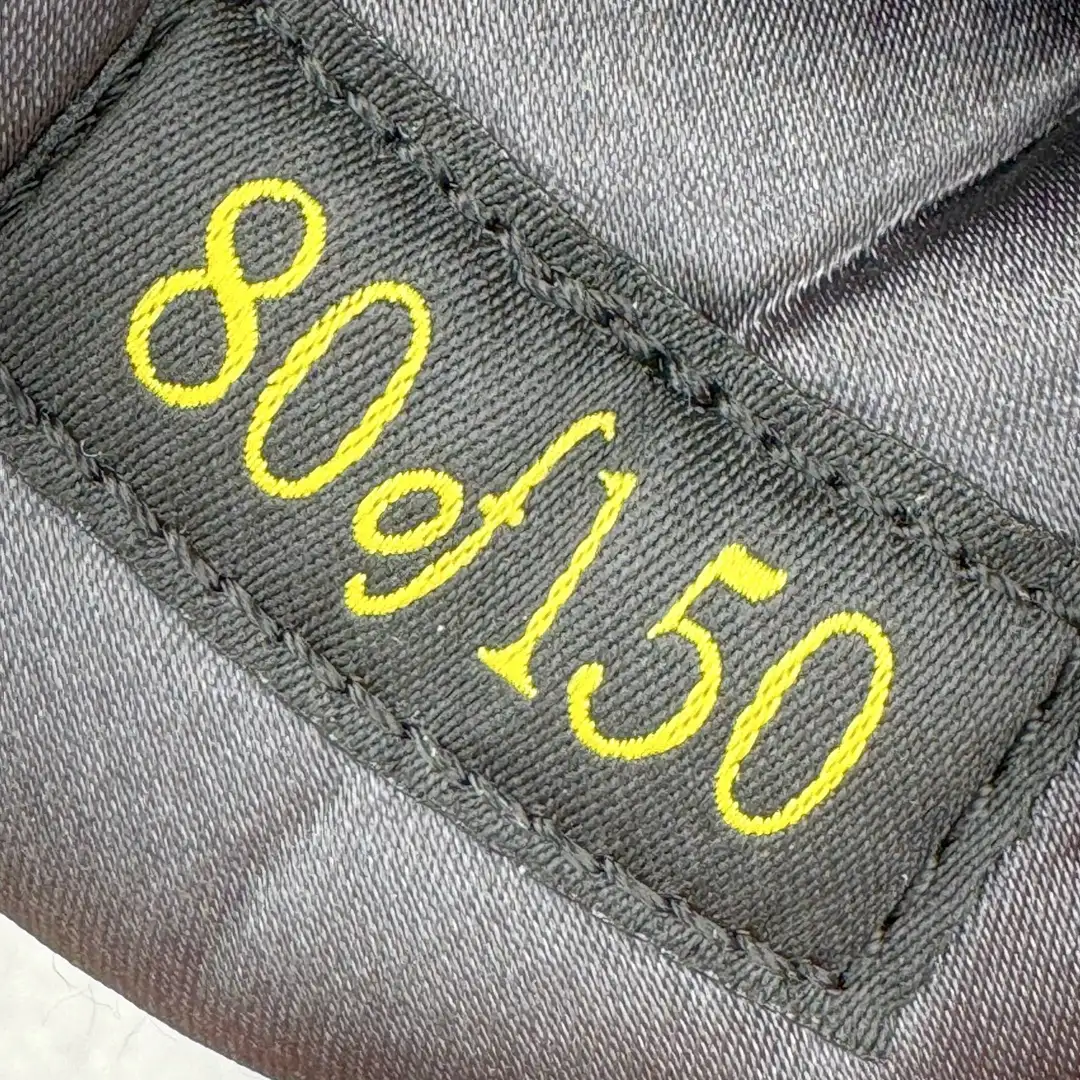 Air Jordan 4 - Image 10