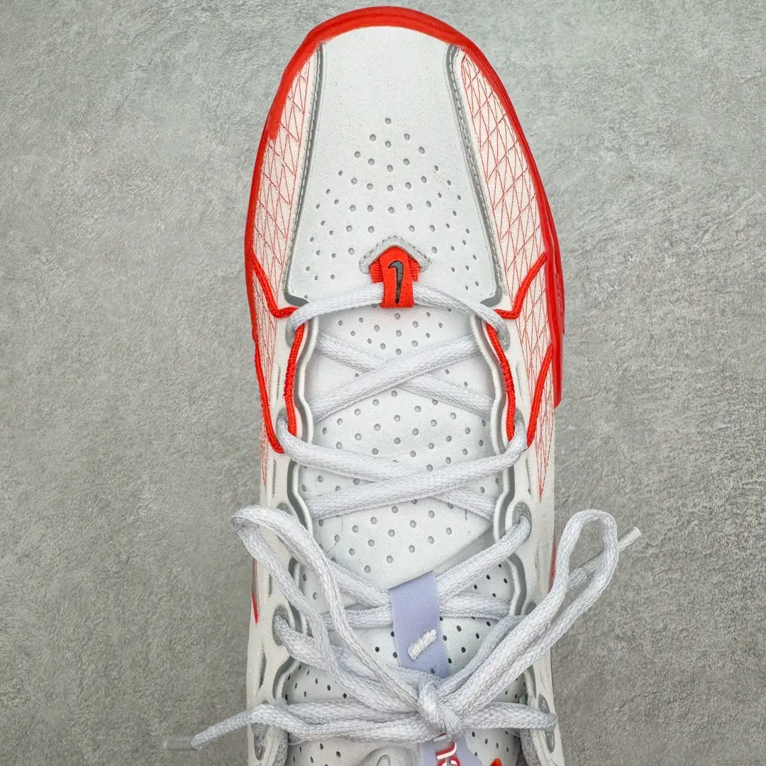 GT Cut Basketball Shoes - Image 3