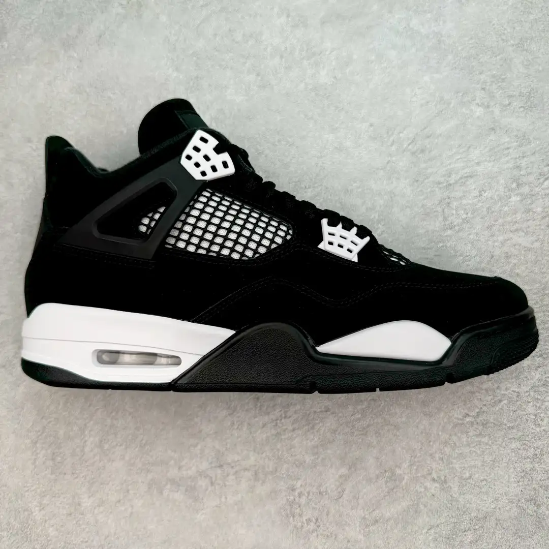 Air Jordan 4 - Image 1