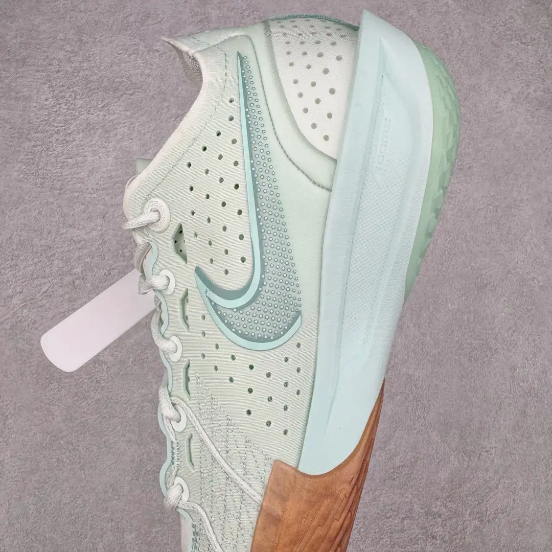 GT Cut Basketball Shoes - Image 5