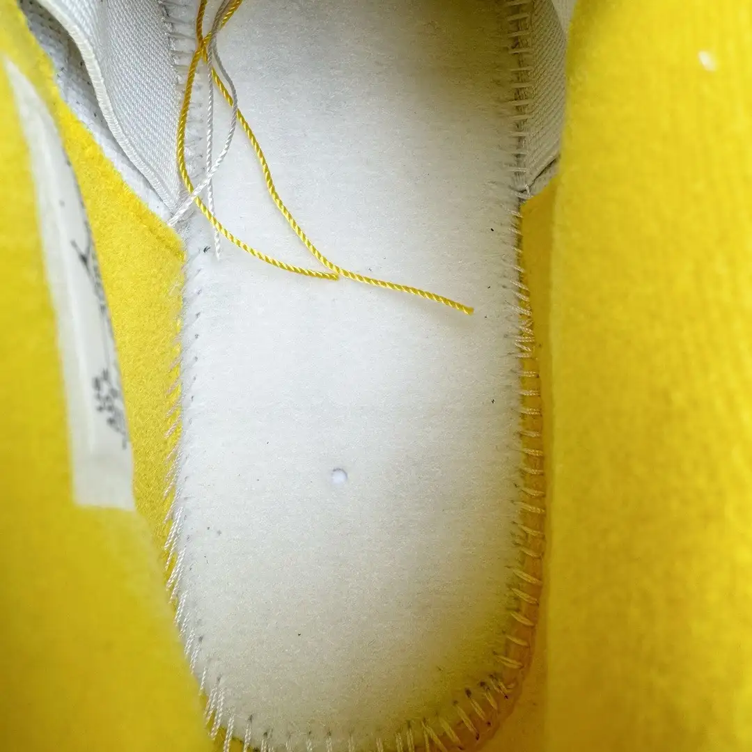 Air Jordan 4 - Image 8