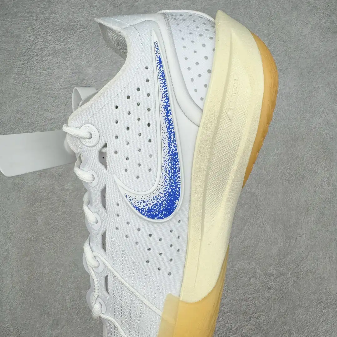 GT Cut Basketball Shoes - Image 4