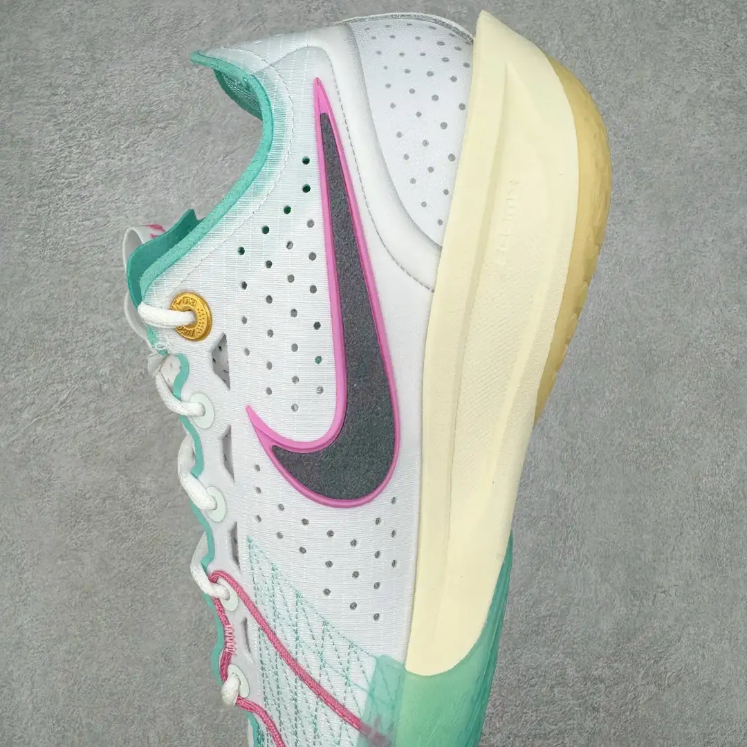 GT Cut Basketball Shoes - Image 3