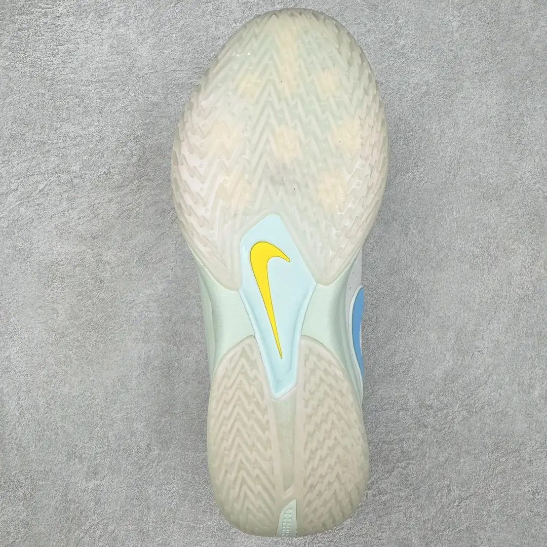 GT Cut Basketball Shoes - Image 3