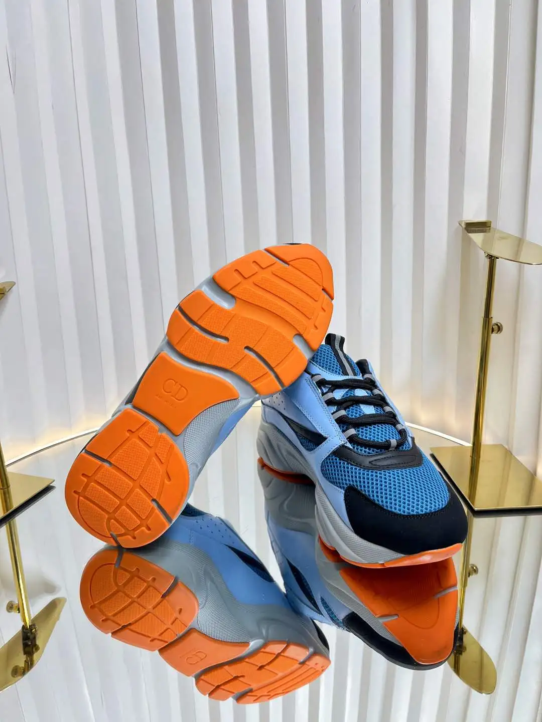 Dior B22 - Image 2
