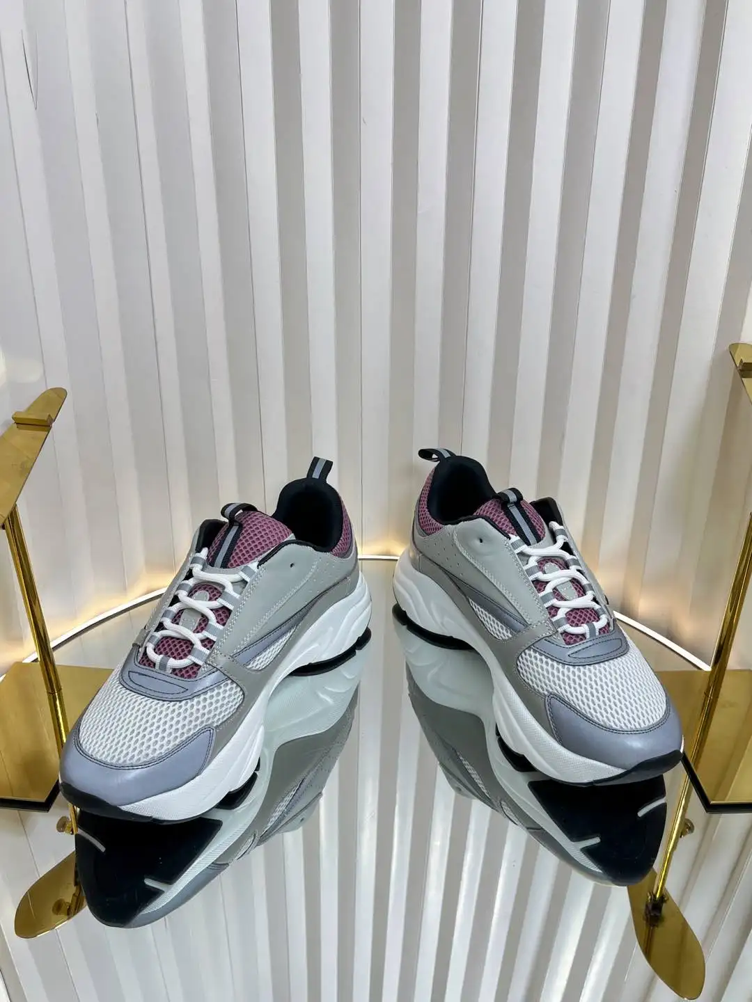 Dior B22 - Image 2