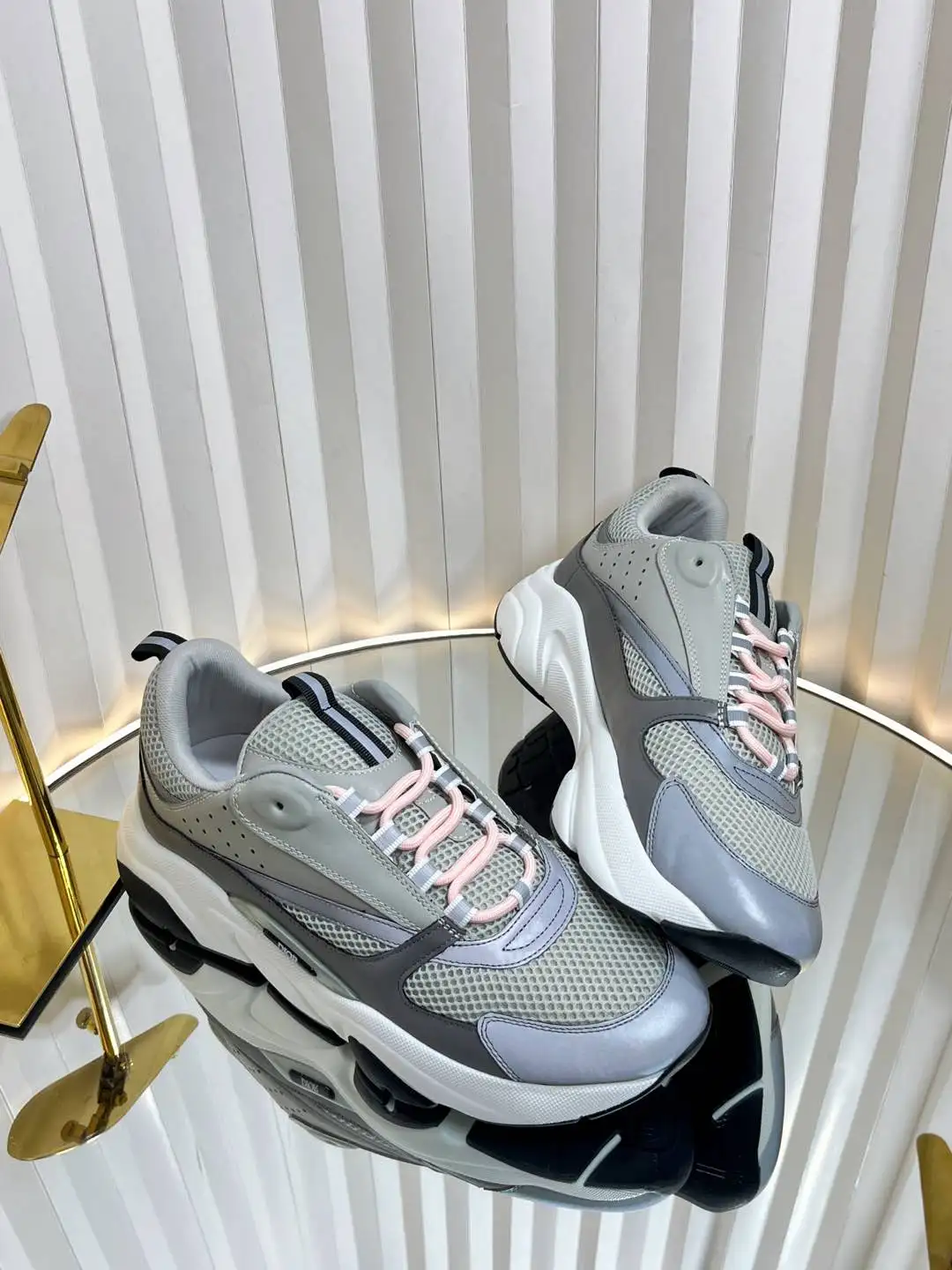 Dior B22 - Image 5