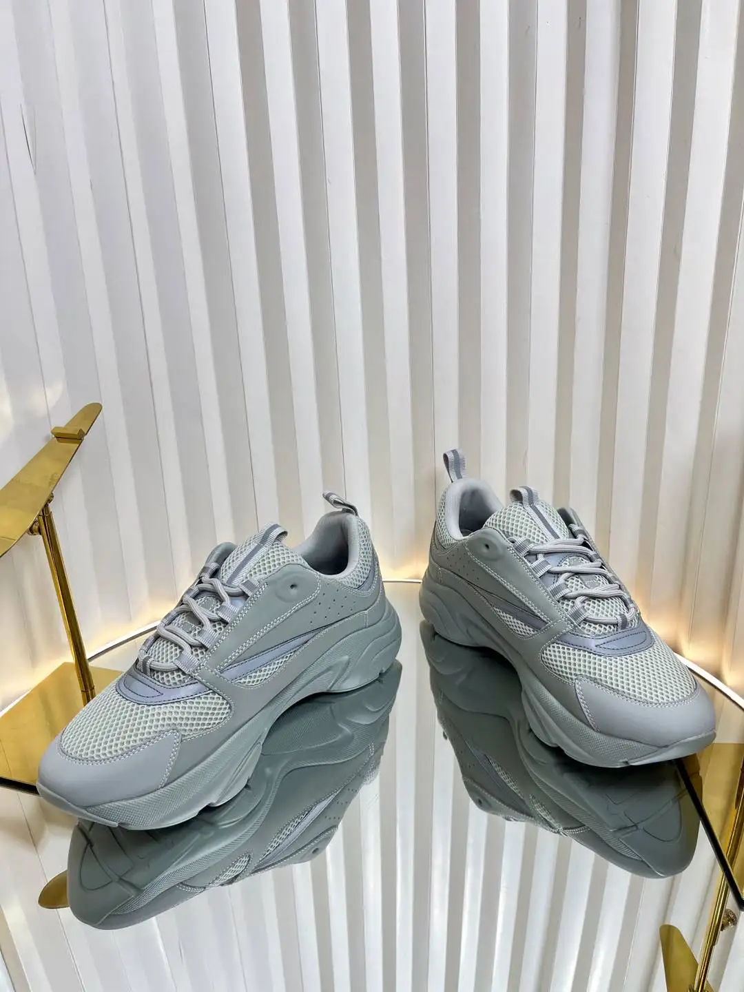 Dior B22 - Image 2